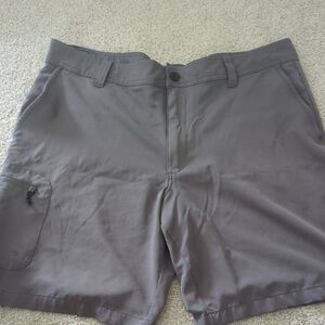 Magellan Outdoors Gray Cargo Shorts Lightweight Everyday Wear
